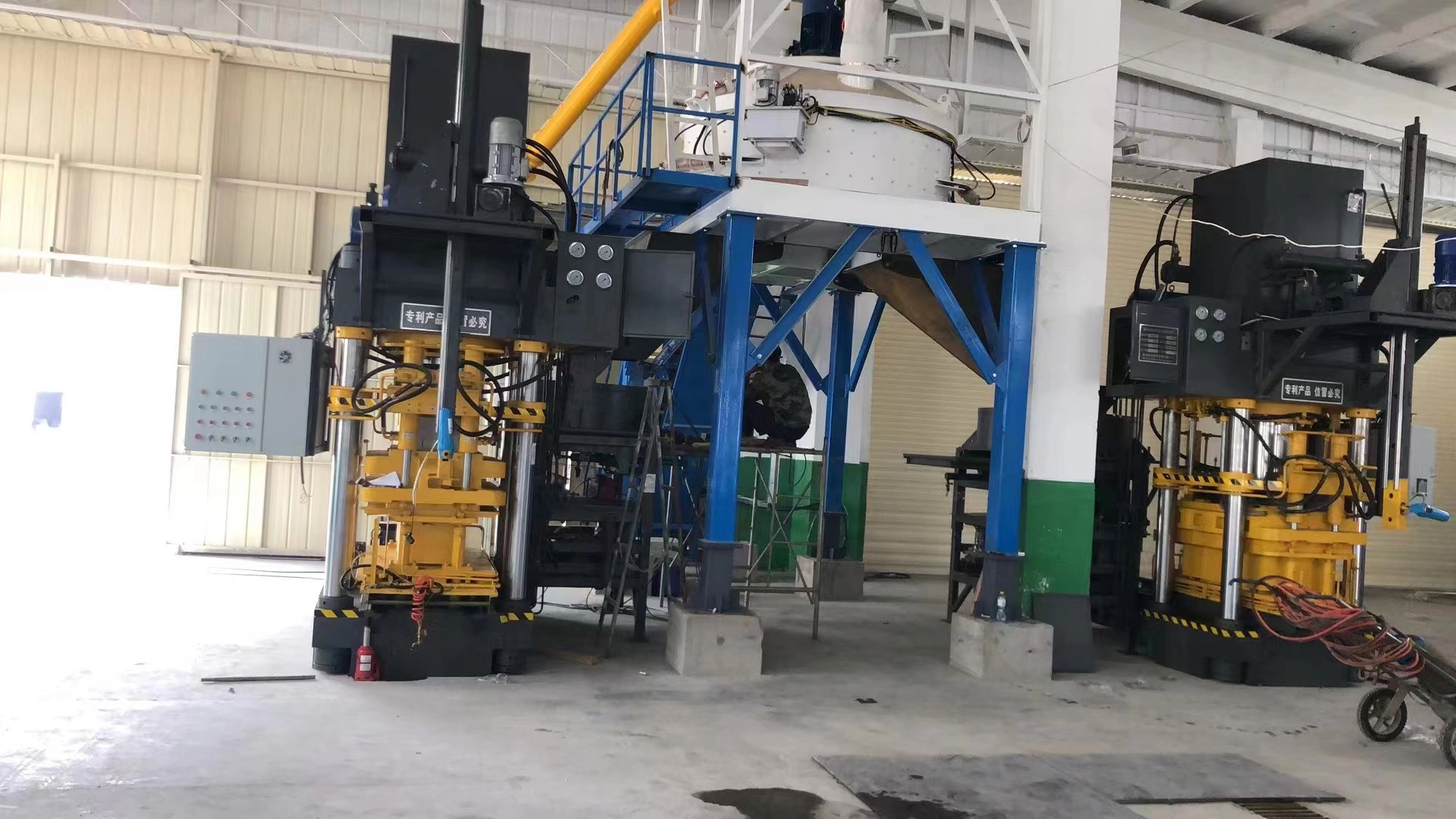 Terrazzo Tile Machinery of Terrazzo Tile Making Machine
